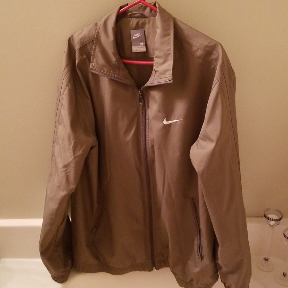 Nike windbreaker jacket